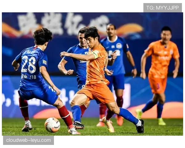 马伦持续展现惊人影响力，助力球队逆转局势表现稳健。