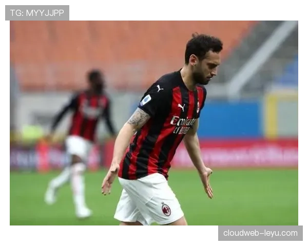 AC米兰战术体系面临颠覆，皮奥利的固执与球员信任危机或将引爆王朝崩塌？