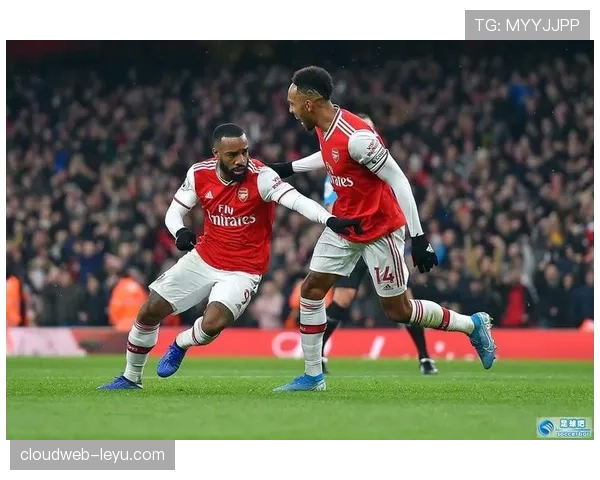 鲁伊斯技术特点解析：控球稳健、传球精准与组织能力提升